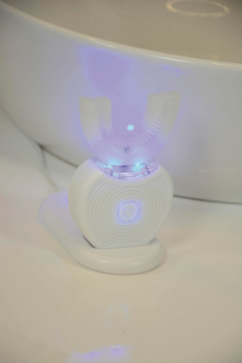 Cepillo dental eléctrico en forma de U